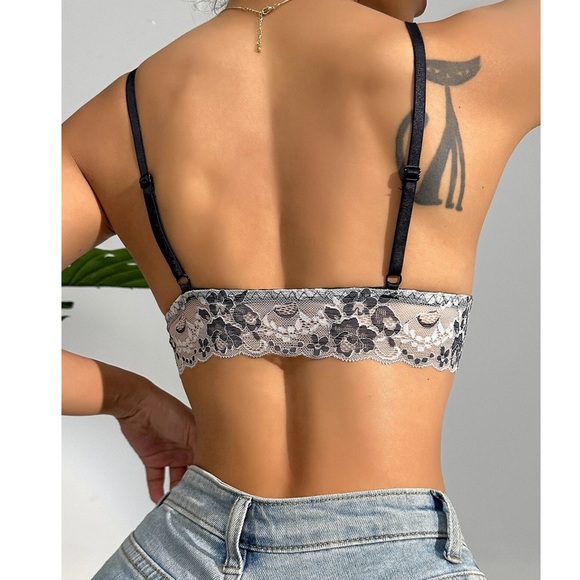🌻NWT Black & Light Gray Floral Lace Bralette🌻 - Picture 2 of 5